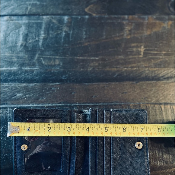 Michael Kors Wallet - Picture 11 of 13